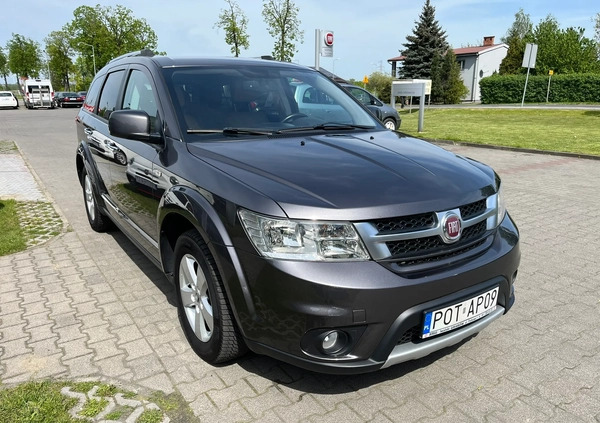 Fiat Freemont cena 53500 przebieg: 198900, rok produkcji 2014 z Radziejów małe 137